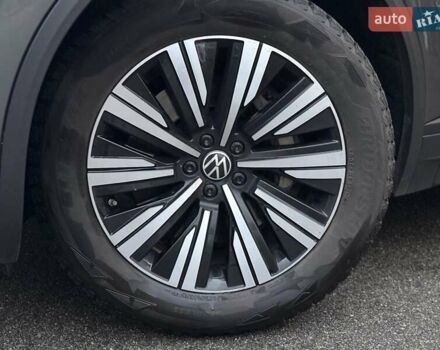 Серый Фольксваген Туарег, объемом двигателя 3 л и пробегом 41 тыс. км за 46900 $, фото 12 на Automoto.ua