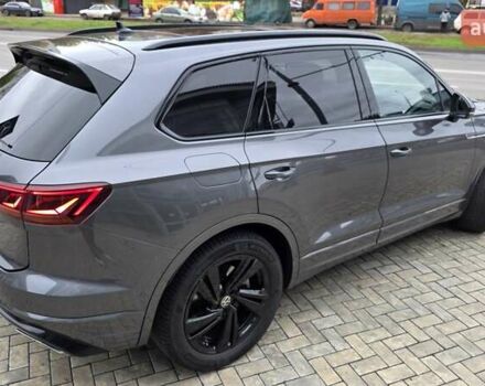 Серый Фольксваген Туарег, объемом двигателя 2.99 л и пробегом 90 тыс. км за 54500 $, фото 30 на Automoto.ua