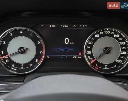 Серый Фольксваген Туарег, объемом двигателя 3 л и пробегом 41 тыс. км за 46900 $, фото 21 на Automoto.ua