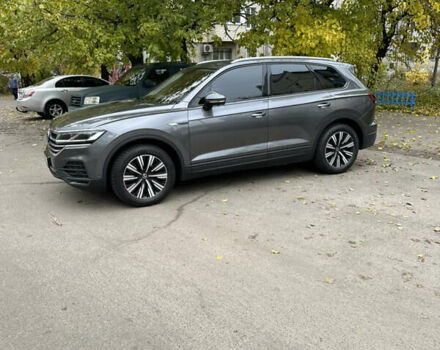 Серый Фольксваген Туарег, объемом двигателя 3 л и пробегом 129 тыс. км за 45500 $, фото 6 на Automoto.ua