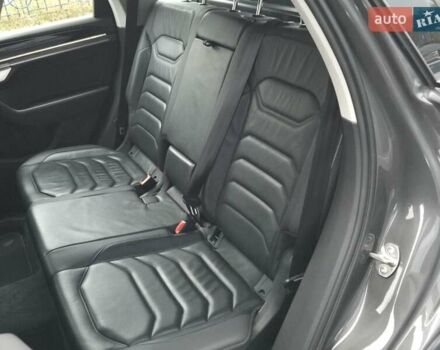 Серый Фольксваген Туарег, объемом двигателя 3 л и пробегом 120 тыс. км за 50300 $, фото 12 на Automoto.ua