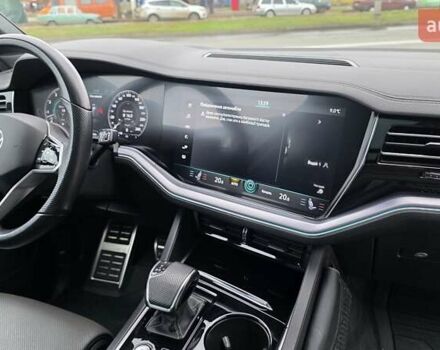 Серый Фольксваген Туарег, объемом двигателя 2.99 л и пробегом 90 тыс. км за 54500 $, фото 61 на Automoto.ua