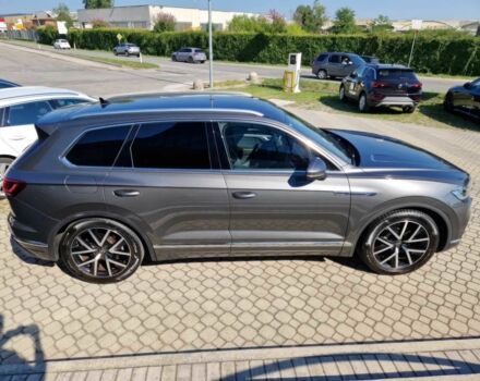 Серый Фольксваген Туарег, объемом двигателя 3 л и пробегом 19 тыс. км за 31000 $, фото 5 на Automoto.ua