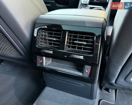 Серый Фольксваген Туарег, объемом двигателя 3 л и пробегом 175 тыс. км за 53999 $, фото 57 на Automoto.ua