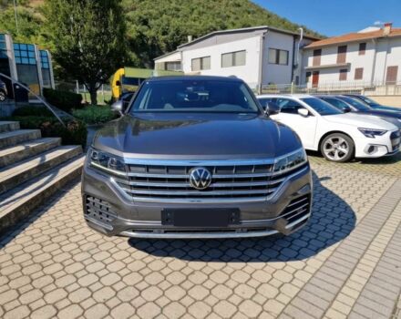 Серый Фольксваген Туарег, объемом двигателя 3 л и пробегом 19 тыс. км за 31000 $, фото 1 на Automoto.ua