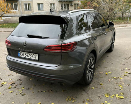 Серый Фольксваген Туарег, объемом двигателя 3 л и пробегом 129 тыс. км за 45500 $, фото 10 на Automoto.ua