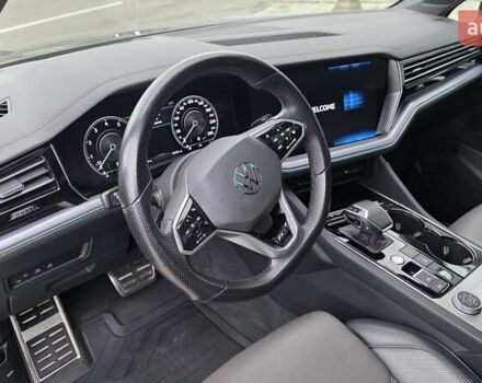 Серый Фольксваген Туарег, объемом двигателя 2.99 л и пробегом 90 тыс. км за 54500 $, фото 59 на Automoto.ua