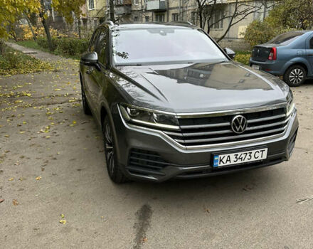 Серый Фольксваген Туарег, объемом двигателя 3 л и пробегом 129 тыс. км за 45500 $, фото 4 на Automoto.ua