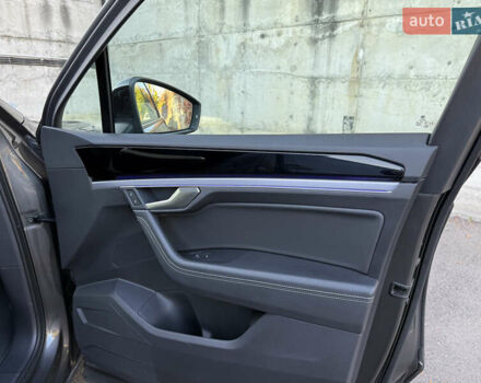 Сірий Фольксваген Туарег, об'ємом двигуна 3 л та пробігом 175 тис. км за 53999 $, фото 38 на Automoto.ua