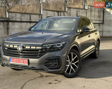 Сірий Фольксваген Туарег, об'ємом двигуна 3 л та пробігом 175 тис. км за 53999 $, фото 6 на Automoto.ua