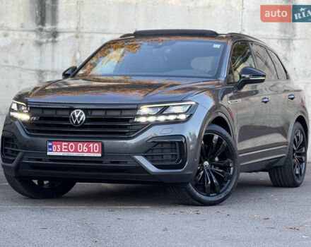 Серый Фольксваген Туарег, объемом двигателя 3 л и пробегом 175 тыс. км за 53999 $, фото 86 на Automoto.ua