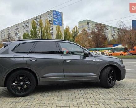 Серый Фольксваген Туарег, объемом двигателя 2.99 л и пробегом 90 тыс. км за 54500 $, фото 18 на Automoto.ua