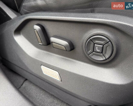 Серый Фольксваген Туарег, объемом двигателя 2.97 л и пробегом 160 тыс. км за 53700 $, фото 36 на Automoto.ua