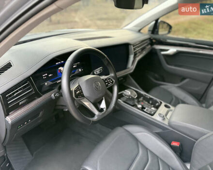Серый Фольксваген Туарег, объемом двигателя 3 л и пробегом 56 тыс. км за 46900 $, фото 14 на Automoto.ua