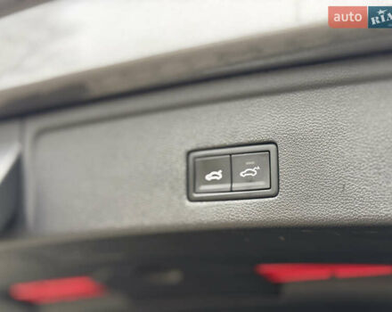 Серый Фольксваген Туарег, объемом двигателя 2.97 л и пробегом 160 тыс. км за 53700 $, фото 54 на Automoto.ua