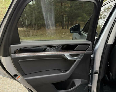 Серый Фольксваген Туарег, объемом двигателя 3 л и пробегом 56 тыс. км за 46900 $, фото 10 на Automoto.ua