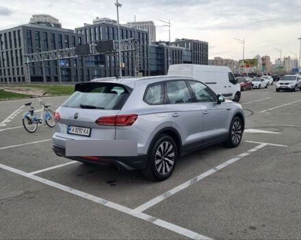 Серый Фольксваген Туарег, объемом двигателя 3 л и пробегом 150 тыс. км за 45000 $, фото 4 на Automoto.ua