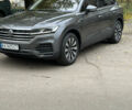 Серый Фольксваген Туарег, объемом двигателя 3 л и пробегом 129 тыс. км за 45500 $, фото 5 на Automoto.ua