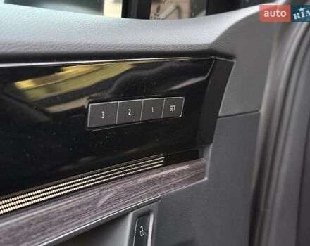 Серый Фольксваген Туарег, объемом двигателя 3 л и пробегом 41 тыс. км за 46900 $, фото 26 на Automoto.ua