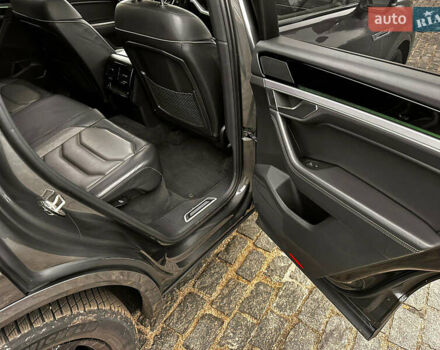 Серый Фольксваген Туарег, объемом двигателя 3 л и пробегом 90 тыс. км за 53500 $, фото 14 на Automoto.ua