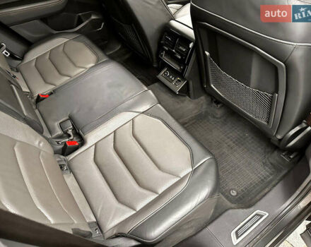 Серый Фольксваген Туарег, объемом двигателя 3 л и пробегом 90 тыс. км за 53500 $, фото 15 на Automoto.ua