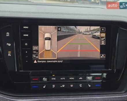 Серый Фольксваген Туарег, объемом двигателя 3 л и пробегом 120 тыс. км за 50300 $, фото 25 на Automoto.ua