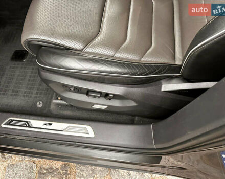 Серый Фольксваген Туарег, объемом двигателя 3 л и пробегом 90 тыс. км за 53500 $, фото 12 на Automoto.ua