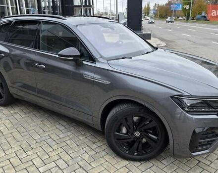 Серый Фольксваген Туарег, объемом двигателя 2.99 л и пробегом 90 тыс. км за 54500 $, фото 28 на Automoto.ua