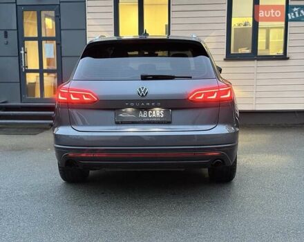 Серый Фольксваген Туарег, объемом двигателя 3 л и пробегом 41 тыс. км за 46900 $, фото 6 на Automoto.ua