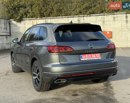 Сірий Фольксваген Туарег, об'ємом двигуна 3 л та пробігом 175 тис. км за 53999 $, фото 17 на Automoto.ua