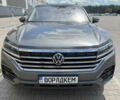 Серый Фольксваген Туарег, объемом двигателя 2.97 л и пробегом 159 тыс. км за 55000 $, фото 1 на Automoto.ua