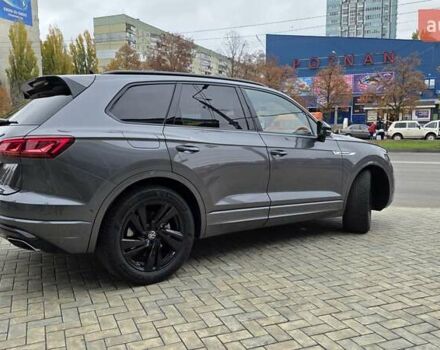 Серый Фольксваген Туарег, объемом двигателя 2.99 л и пробегом 90 тыс. км за 54500 $, фото 19 на Automoto.ua