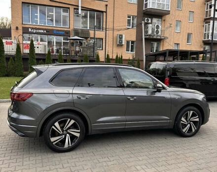 Сірий Фольксваген Туарег, об'ємом двигуна 2.97 л та пробігом 135 тис. км за 55000 $, фото 2 на Automoto.ua