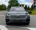 Серый Фольксваген Туарег, объемом двигателя 2.97 л и пробегом 128 тыс. км за 48500 $, фото 5 на Automoto.ua