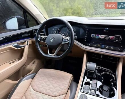 Сірий Фольксваген Туарег, об'ємом двигуна 2.97 л та пробігом 98 тис. км за 58500 $, фото 17 на Automoto.ua