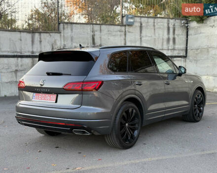 Серый Фольксваген Туарег, объемом двигателя 3 л и пробегом 175 тыс. км за 53999 $, фото 14 на Automoto.ua