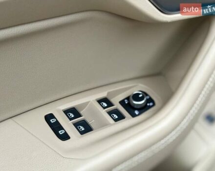 Серый Фольксваген Туарег, объемом двигателя 2.97 л и пробегом 79 тыс. км за 57900 $, фото 18 на Automoto.ua