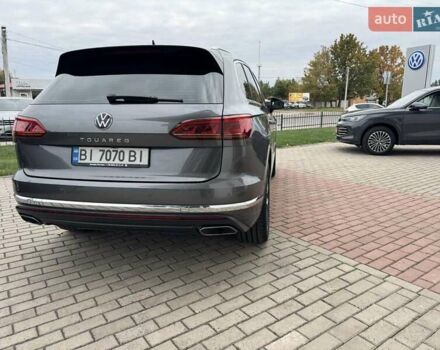 Серый Фольксваген Туарег, объемом двигателя 2.97 л и пробегом 86 тыс. км за 58000 $, фото 6 на Automoto.ua
