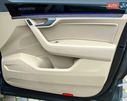 Серый Фольксваген Туарег, объемом двигателя 2.97 л и пробегом 97 тыс. км за 58700 $, фото 27 на Automoto.ua