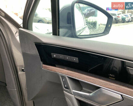 Сірий Фольксваген Туарег, об'ємом двигуна 2.97 л та пробігом 110 тис. км за 56000 $, фото 7 на Automoto.ua