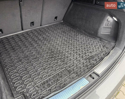 Серый Фольксваген Туарег, объемом двигателя 2.97 л и пробегом 160 тыс. км за 53700 $, фото 56 на Automoto.ua