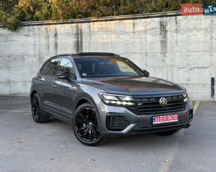 Серый Фольксваген Туарег, объемом двигателя 3 л и пробегом 175 тыс. км за 53999 $, фото 6 на Automoto.ua