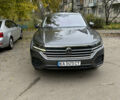 Серый Фольксваген Туарег, объемом двигателя 3 л и пробегом 129 тыс. км за 45500 $, фото 3 на Automoto.ua