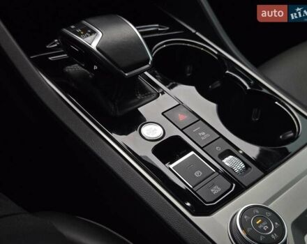 Серый Фольксваген Туарег, объемом двигателя 4 л и пробегом 196 тыс. км за 75900 $, фото 24 на Automoto.ua