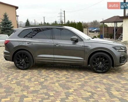 Серый Фольксваген Туарег, объемом двигателя 2.97 л и пробегом 97 тыс. км за 58700 $, фото 7 на Automoto.ua