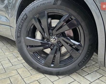 Серый Фольксваген Туарег, объемом двигателя 2.99 л и пробегом 90 тыс. км за 54500 $, фото 37 на Automoto.ua