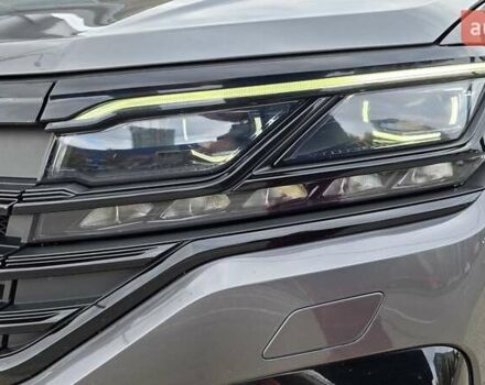 Серый Фольксваген Туарег, объемом двигателя 2.99 л и пробегом 90 тыс. км за 54500 $, фото 50 на Automoto.ua