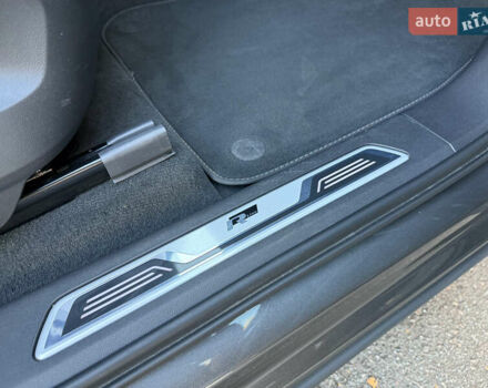 Сірий Фольксваген Туарег, об'ємом двигуна 3 л та пробігом 175 тис. км за 53999 $, фото 40 на Automoto.ua