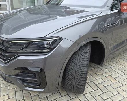 Серый Фольксваген Туарег, объемом двигателя 2.99 л и пробегом 90 тыс. км за 54500 $, фото 25 на Automoto.ua