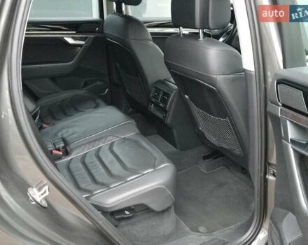 Серый Фольксваген Туарег, объемом двигателя 3 л и пробегом 120 тыс. км за 50300 $, фото 13 на Automoto.ua